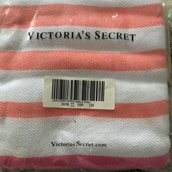 103 - Throw Beach Blanket/Towel Victoria’s Secret - Picture 12 of 13